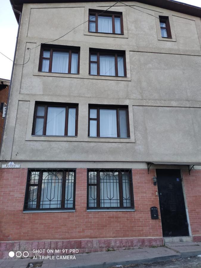 Studio In The Center Apartamento Chisináu Exterior foto